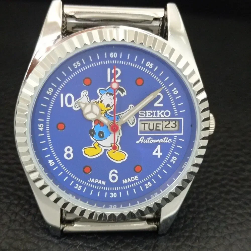 Vintage 1974 Disney Seiko Automatic Mens Silver Watch W/daydate & Donald accents